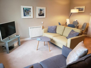 Bowness On Windermere, Excellent Apartment For 4 With Parking